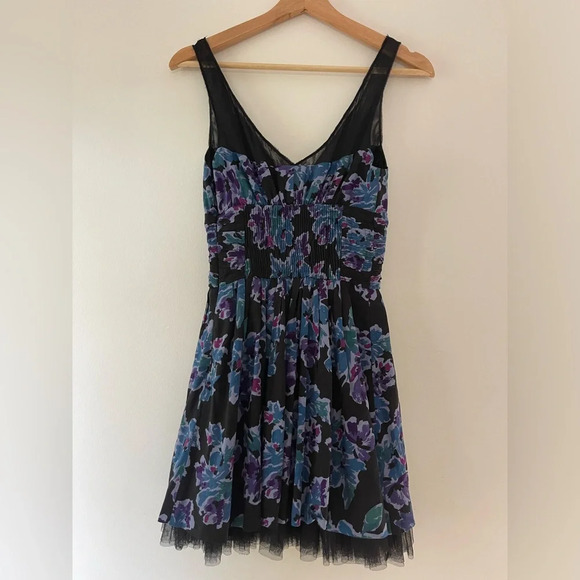 Free People Purple and Black Floral Ruched Tulle Cocktail Mini Dress size 4 EUC - Picture 3 of 9